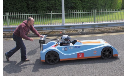 Andy pushing Michele at the Humber Bridge meeting